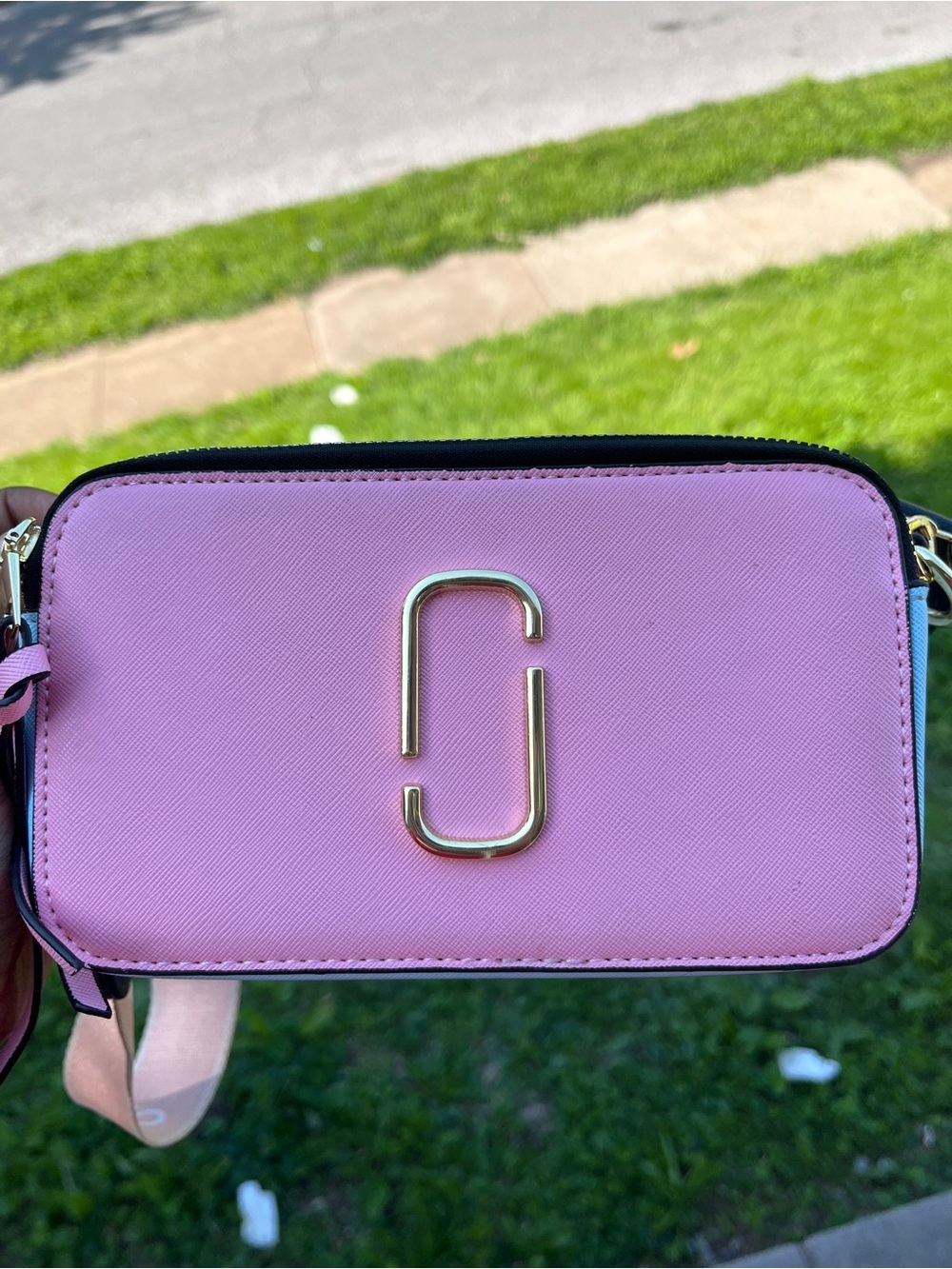 Marc Jacobs Pink Leather Snapshot Camera Bag with Logo Strap - Picture 5 of 7
